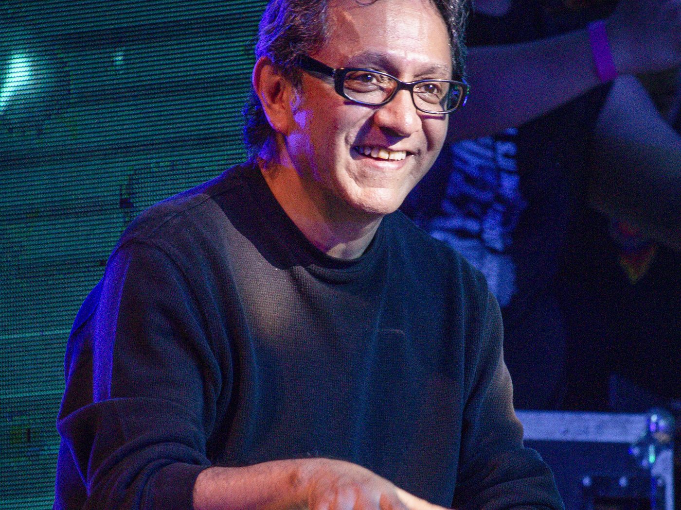 Héctor Infanzón al piano